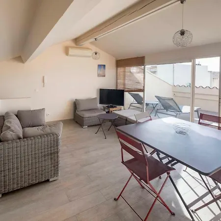 Coup De Coeur: Duplex Centre Vue & Port * 방돌