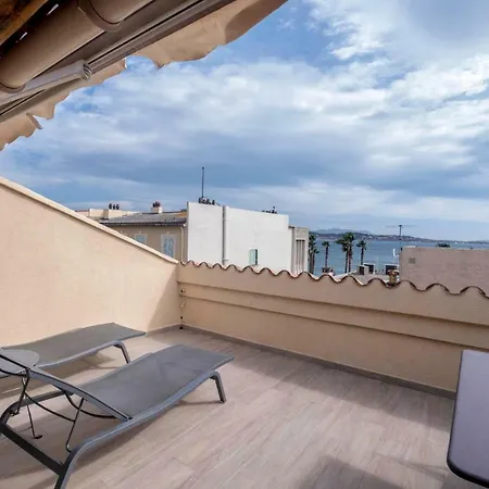 Coup De Coeur: Duplex Centre Vue & Port 아파트 방돌